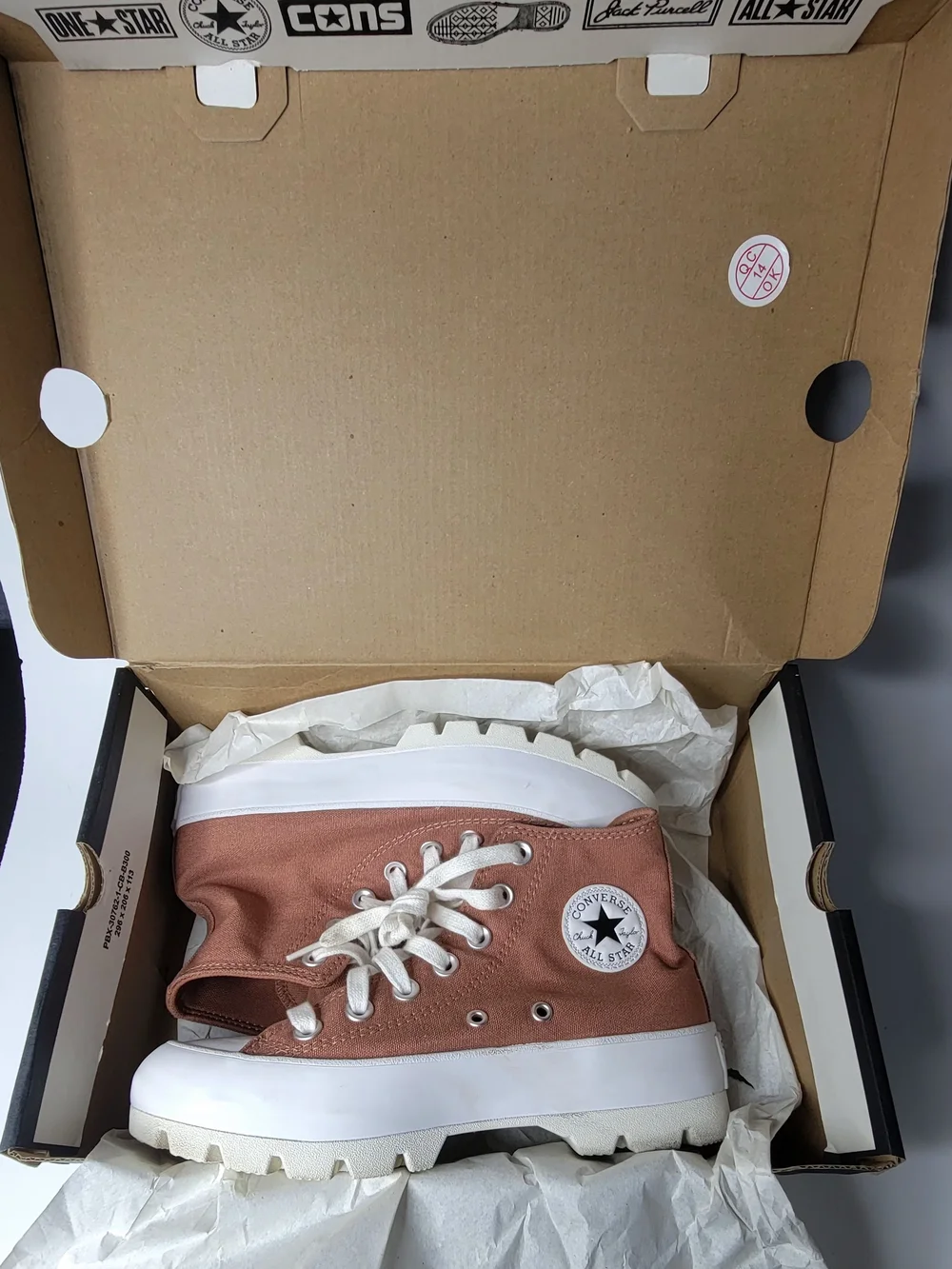 Converse Chuck Taylor All Star High Top Lug-Sole Sneakers in Rust Size 5.5 - Picture 13 of 13